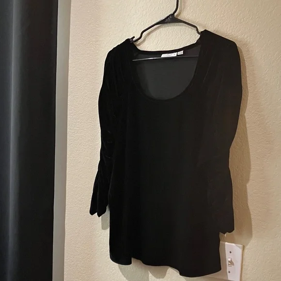 Susan Graver Black Velvet Blouse - Picture 1 of 5
